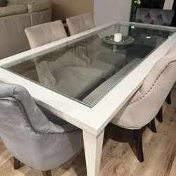 White Dinning Room Table