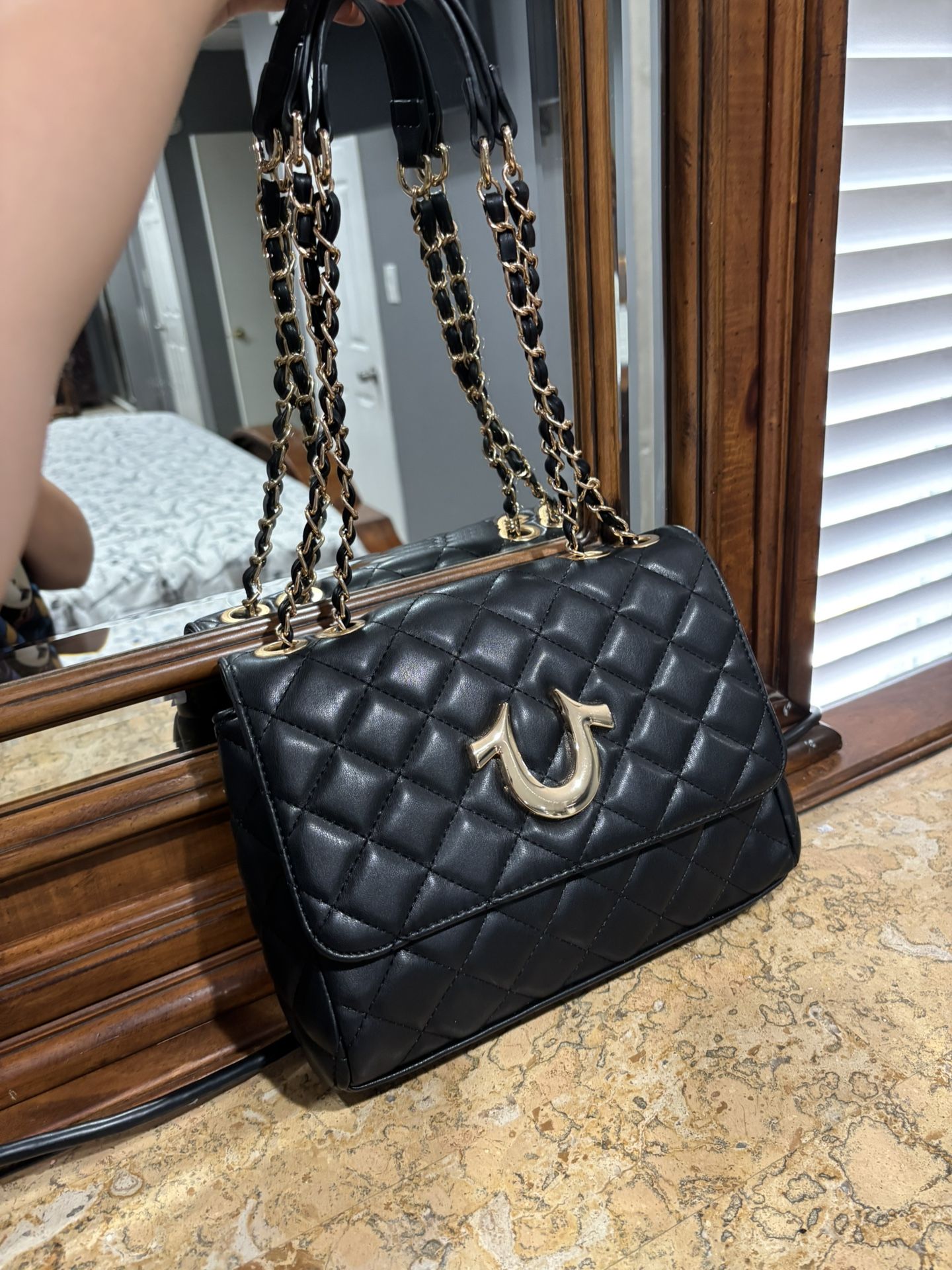 TRUE RELIGION BRAND JEANS QUILTED HS FLAP CHAIN BAG $119