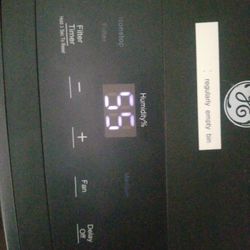 GE Plug in Humidifier A/C Unit Rolls Om Wheels