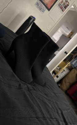 Black Boots/heels