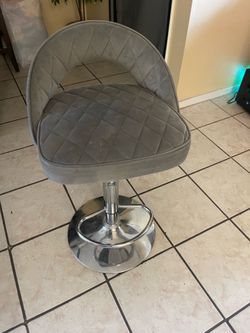 Vanity chair
