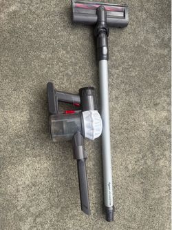 Dyson V6 handheld vacuum