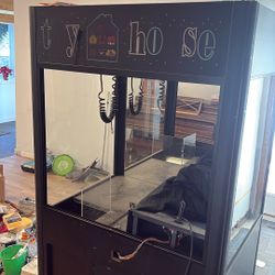 Toy House Claw Machine