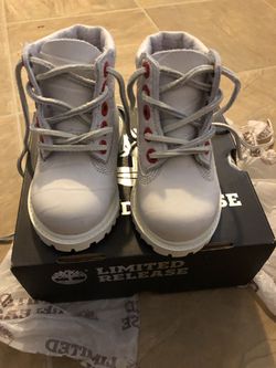 Toddler timberlands 6in boot white exotic, size 4 and 5