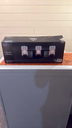 3 Light Vanity