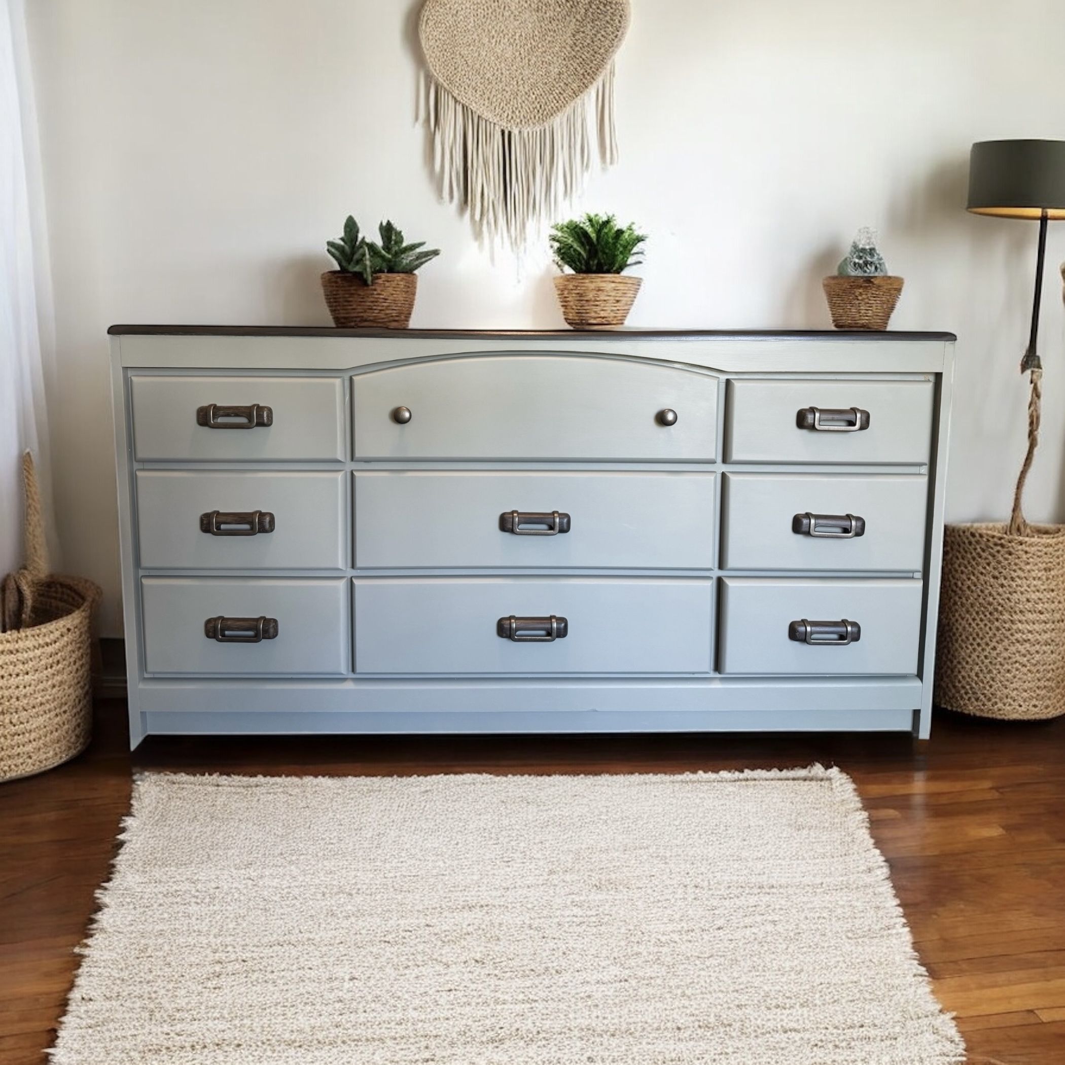 Transform Your Space with Timeless Elegance! FREE delivery!