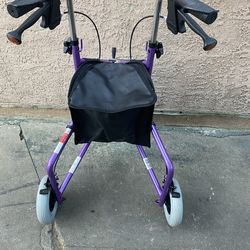 3 wheels  Walker