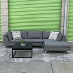 *Free Delivery* Gray Modern Sectional Couch Sofa