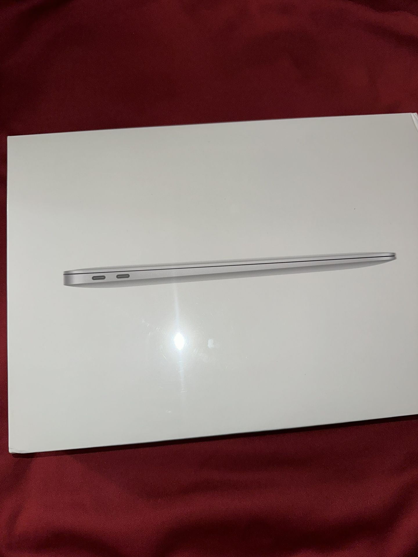 Silver Apple MacBook Air New 13 Inch With M1 Chip With 16gb Ram 1000gb / 1tb SSD New Sealed 