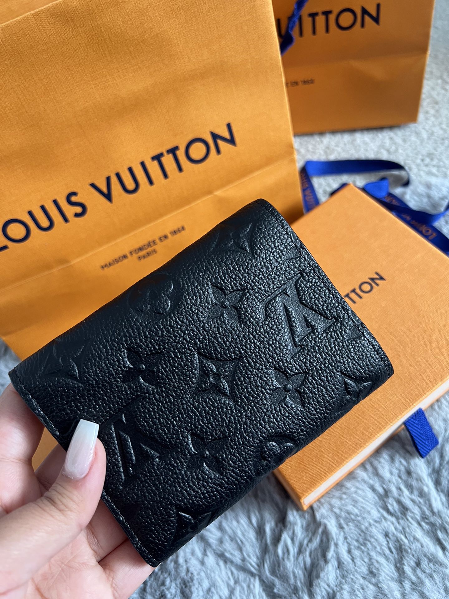 Louis Vuitton LV Monogram Wallet for Sale in Tracy, CA - OfferUp