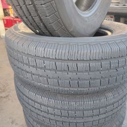 Set llantas 245/75/R16LT