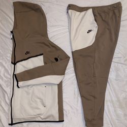 Nike Sportswear Tech Fleece Tracksuit Full Set (White/Khaki) - Size 2XL (XXL)