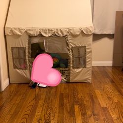 Kids play Tent