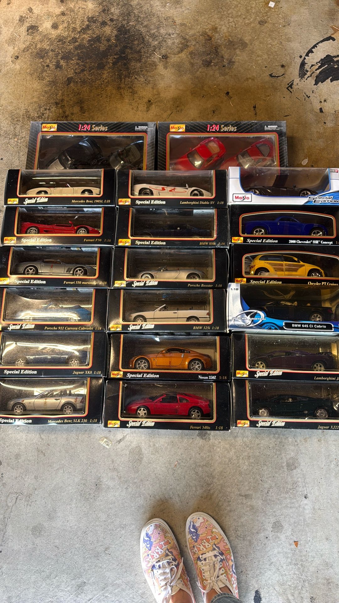 Maisto special Edition Model Car Lot Lledo Chevron