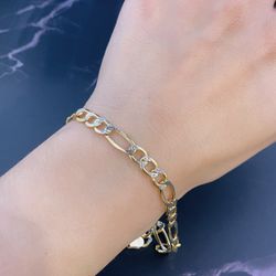 14k Gold Figaro  Bracelet 