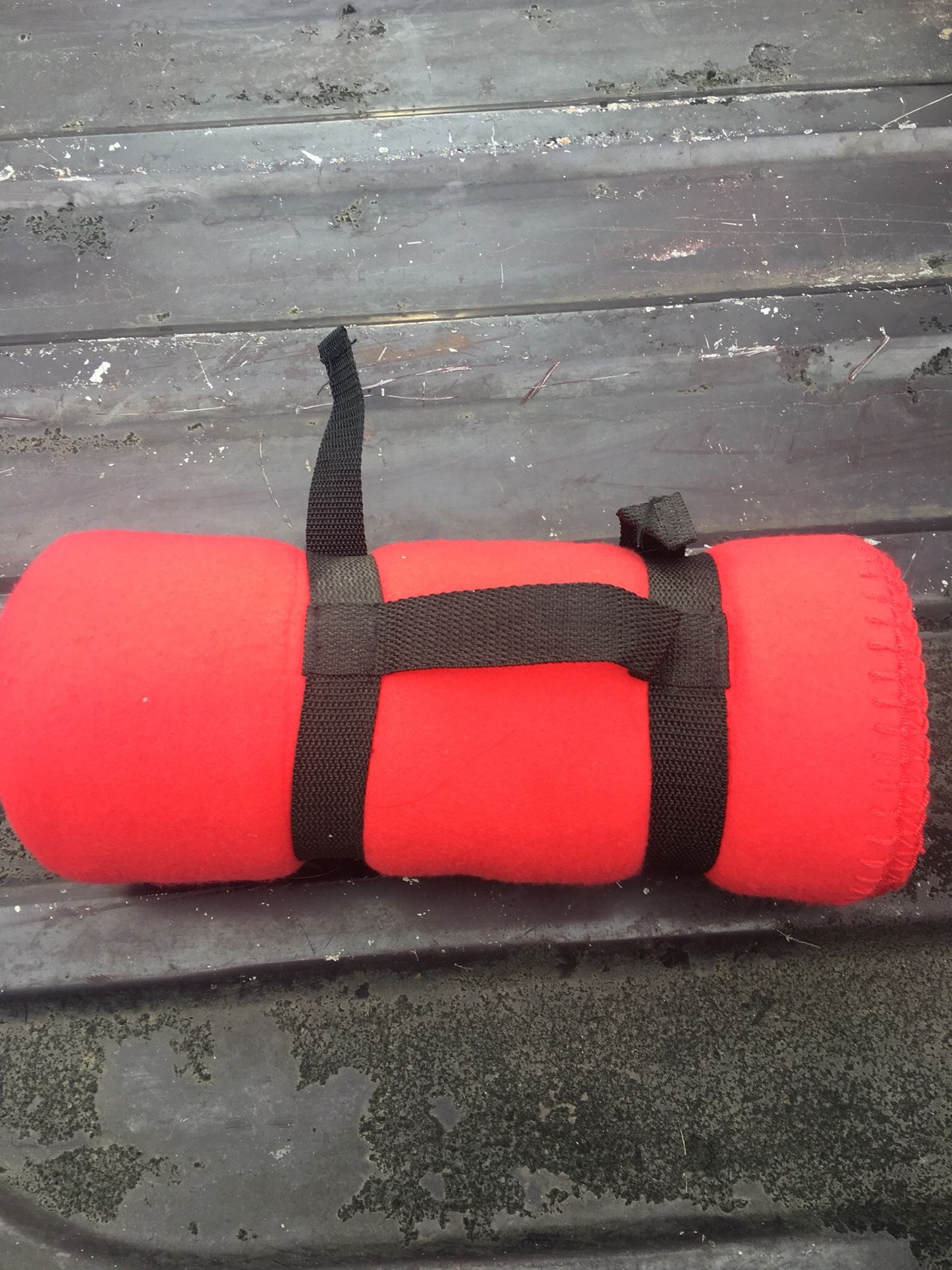 BRAND NEW NEVER USE CARRIER BLANKET 4’FEET X-5’FEET $10.00