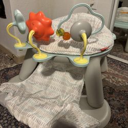 Skip Hop Sit-Me-Up Floor Seat With Tray