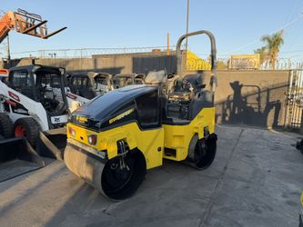 2017 BOMAG WB120 LS Smooth Drum