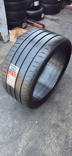 275/30/20 MICHELIN PILOT SPORT 4S  (1 TIRE ONLY USED)