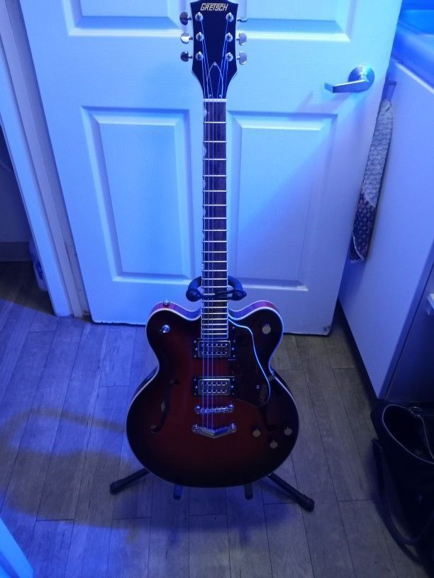 Practically Brand New Gretsch G2622 Streamliner.