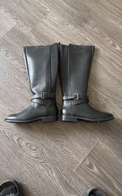 Boots Size 8