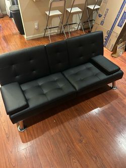 Modern Black Tufted Futon Couch– Versatile & Studio Ready