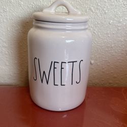Rae Dunn Jar