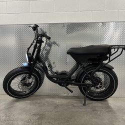 NEW -1000Watt Step Through/Thru Electric Moped Scrambler Style Ebike, 30MPH, 20-50 Mile Range 