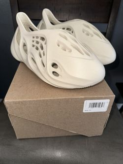 Foam Runner Sand Sz 11