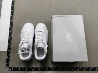 AIR FORCE 1 07' SIZE 10