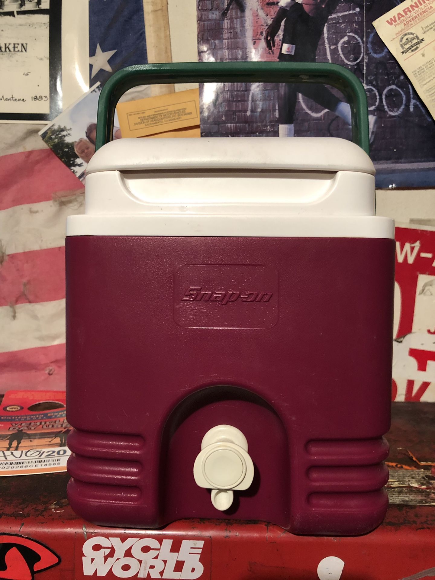 Snap-on cooler igloo snapon tools 1 gallon with spout