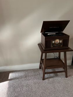 Victrola Bluetooth Record Player + Matching Table – Excellent Condition