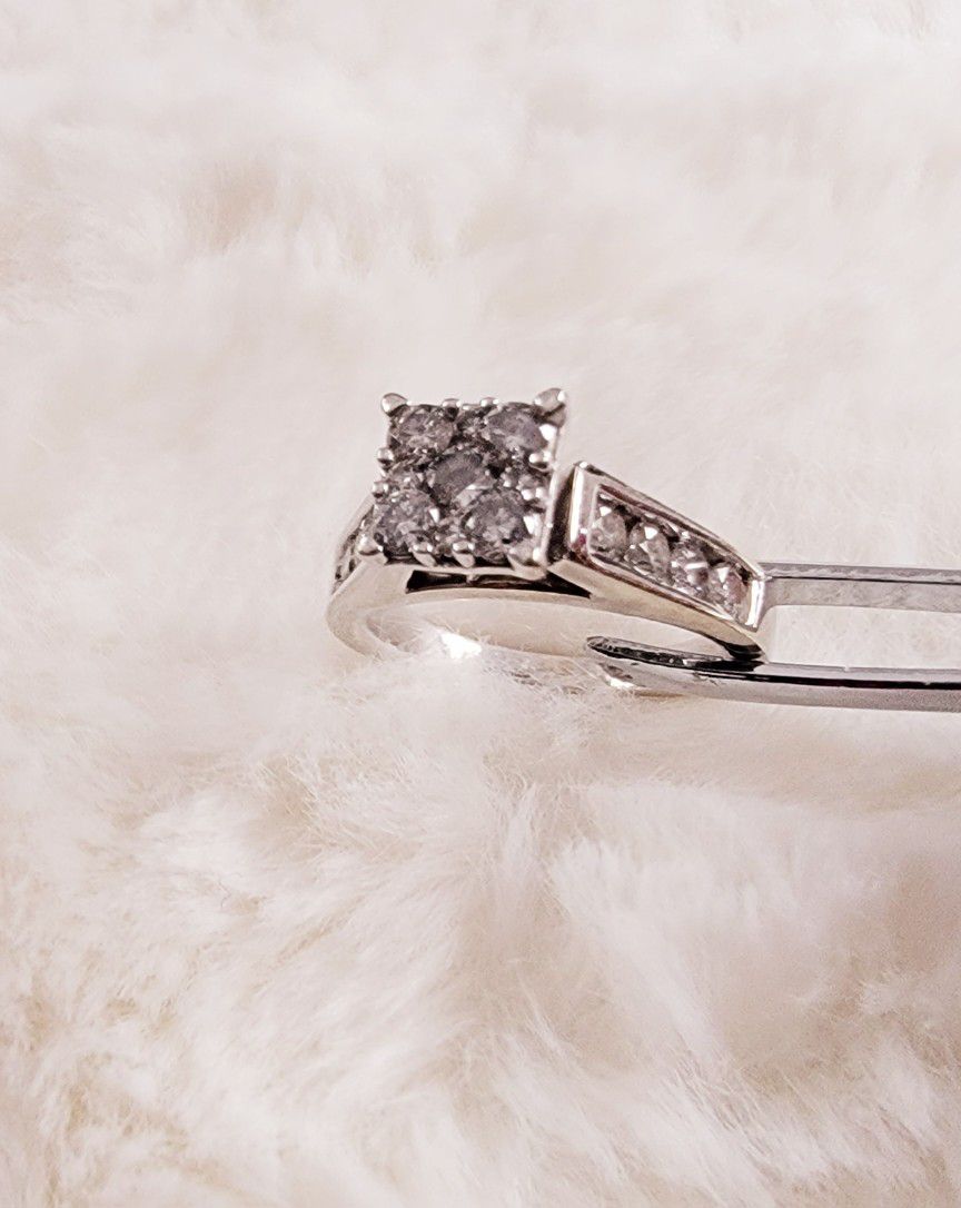 1 ct tw Diamond Engagement Ring + Warranty