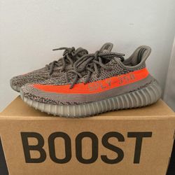Yeezy sneakers men’s size 7