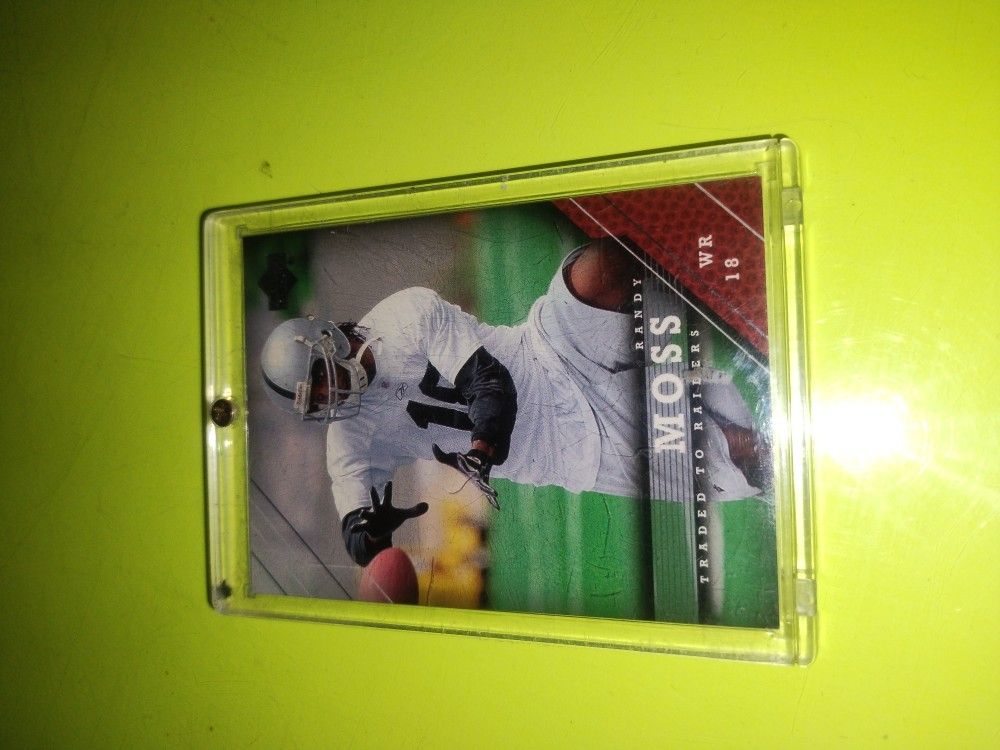 Game Card Raiders