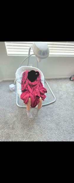 Graco baby swing with jumper.