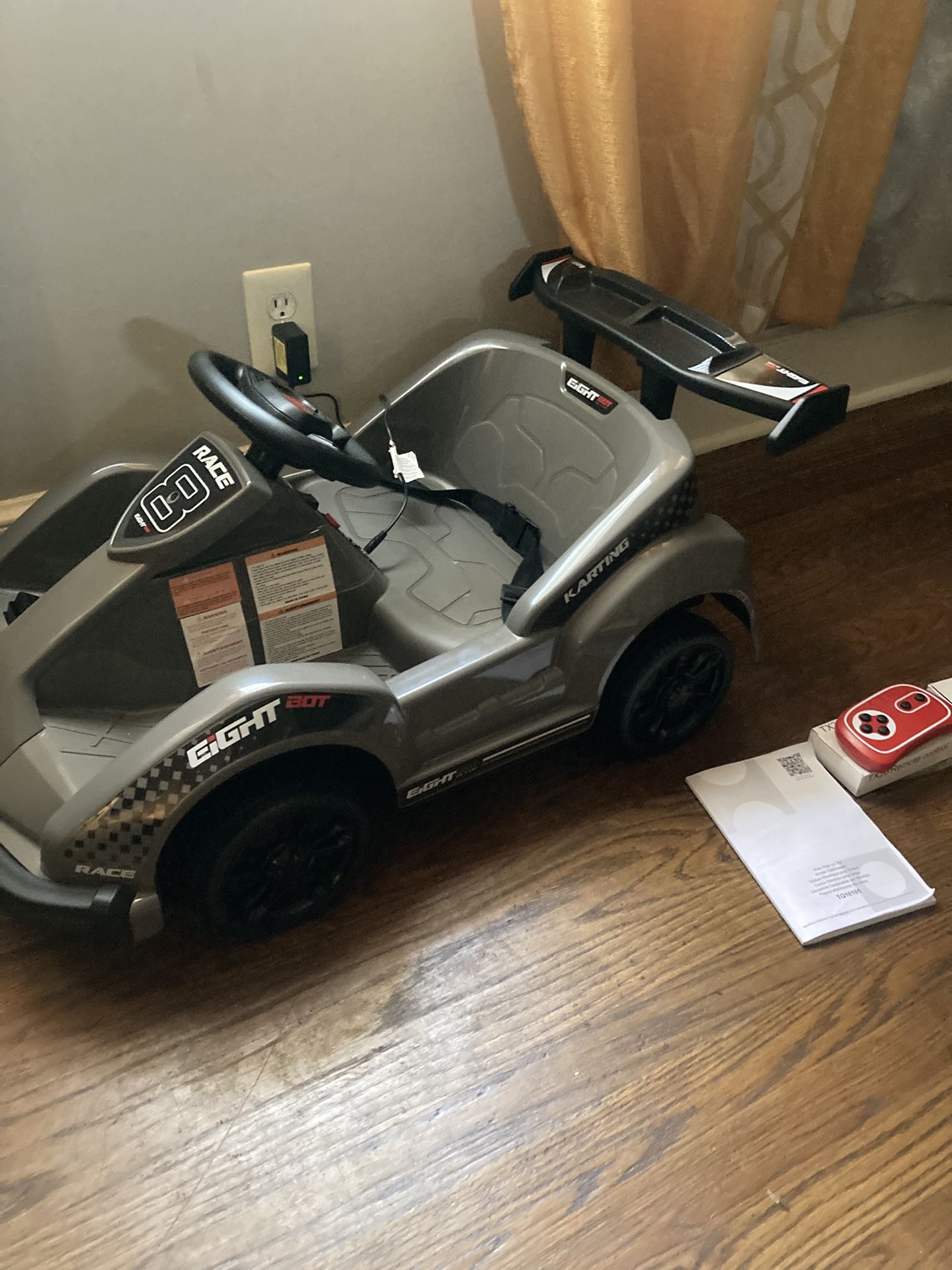 KIDS ELECTRIC CAR