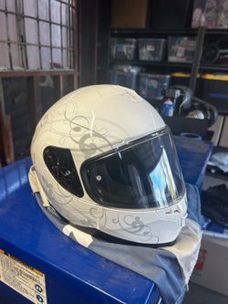 Motorcycle helmet