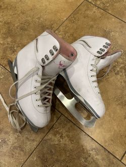 Women’s size 9 ice skates