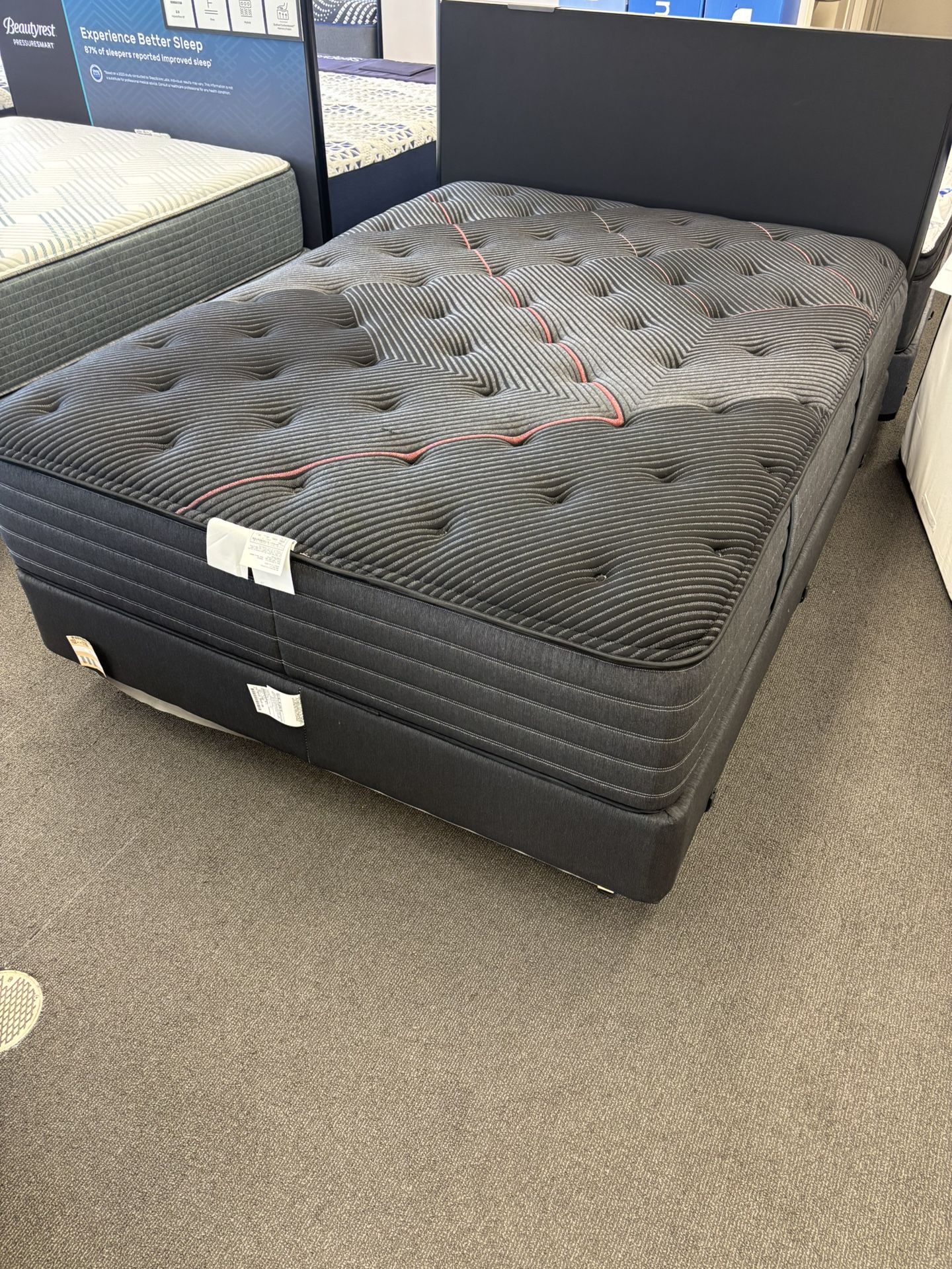 Floor Sale !!! Beauty Rest Black C- Class