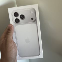 iPhone 17 Pro Max White