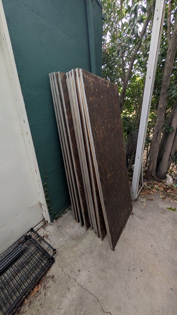 6-Ft Tables