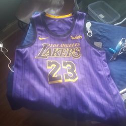 Labron James Jersey Xl