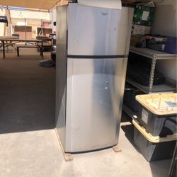 Refrigerator Whirlpool Stainless Steel Color