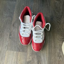 Air Jordan 11 Retro Size8.5  Woman