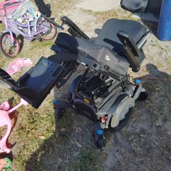 QUICKIE Q500M WITH TILT/RECLINE