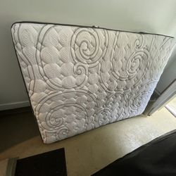 Queen Bed Set 
