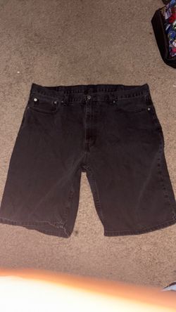 Size 38 Levi’s black Jean shorts