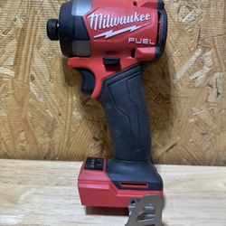 Milwaukee Impact Driver 