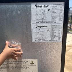 Magic Chef Mini Fridge